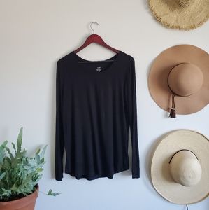 Long sleeve black shirt